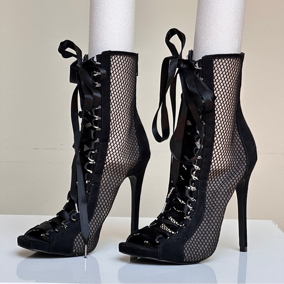 Steve Madden Black Fuego Mesh Peep-toe Lace-up Booties - Size 6.5 - Picture 1 of 10